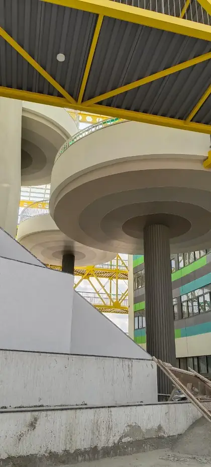 Steel soffit and disc balconies