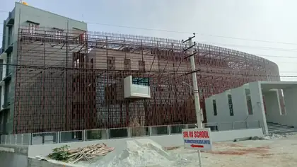 Vertical fin screen, Sri RV School