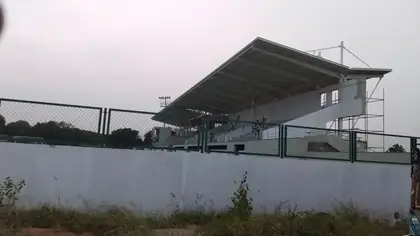 Cantilevered pavilion roof