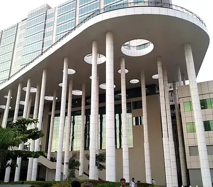 Colonnade and curved roof structure